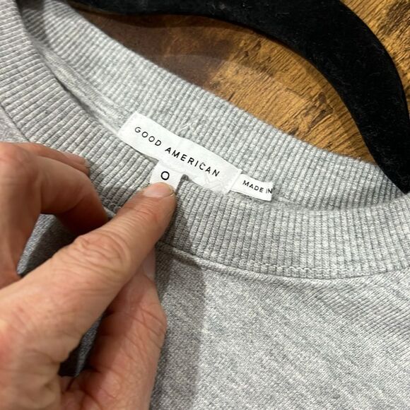 Good American Zodiac gray sweatshirt Gemini size 0 Small SOLD OUT PTP 21 - Picture 4 of 5